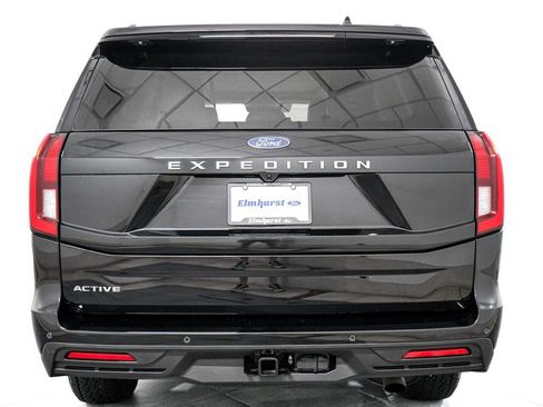 Used 2025 Ford Expedition Active AWD/4WD image 6
