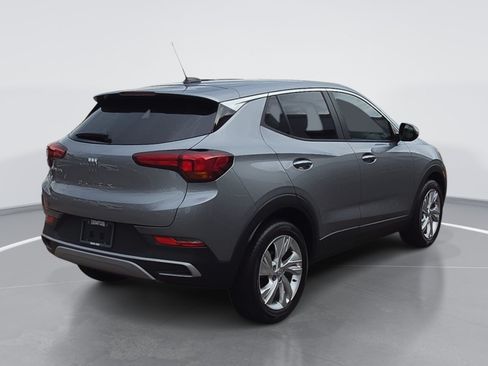 Used 2024 Buick Encore GX Preferred w/ Comfort Package FWD image 3