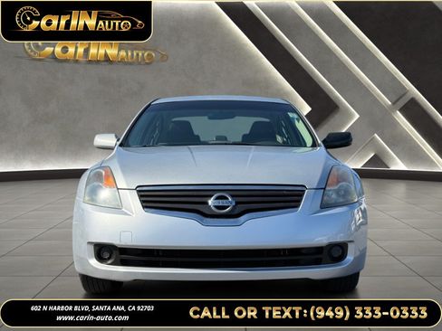 Used 2009 Nissan Altima 2.5 S w/ Emergency Aid Pkg FWD image 2