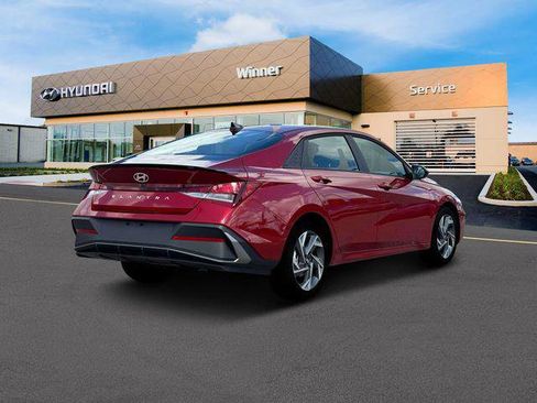 New 2025 Hyundai Elantra Sport FWD image 7