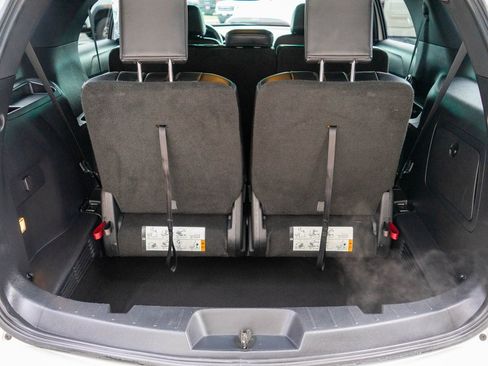 Used 2017 Ford Explorer XLT w/ Equipment Group 202A image 33