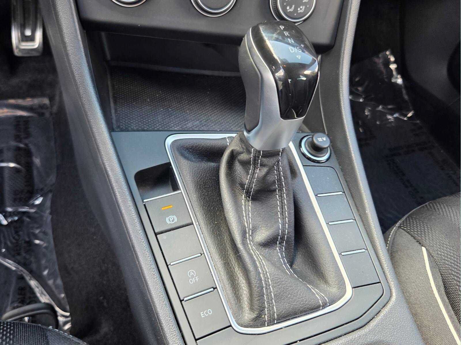 Used 2024 Volkswagen Jetta Sport FWD image 25
