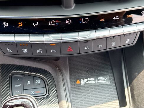Used 2025 Cadillac CT5 V w/ Technology Package AWD/4WD image 10