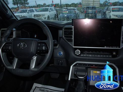 Used 2024 Toyota Sequoia Platinum AWD/4WD image 19