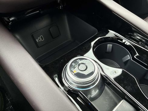 New 2026 Ford Explorer Platinum w/ LUX Leather Package image 17