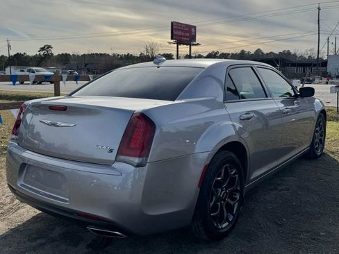 Used 2017 Chrysler 300 S image 9