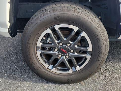 Certified 2025 Toyota Tacoma TRD Sport RWD image 9