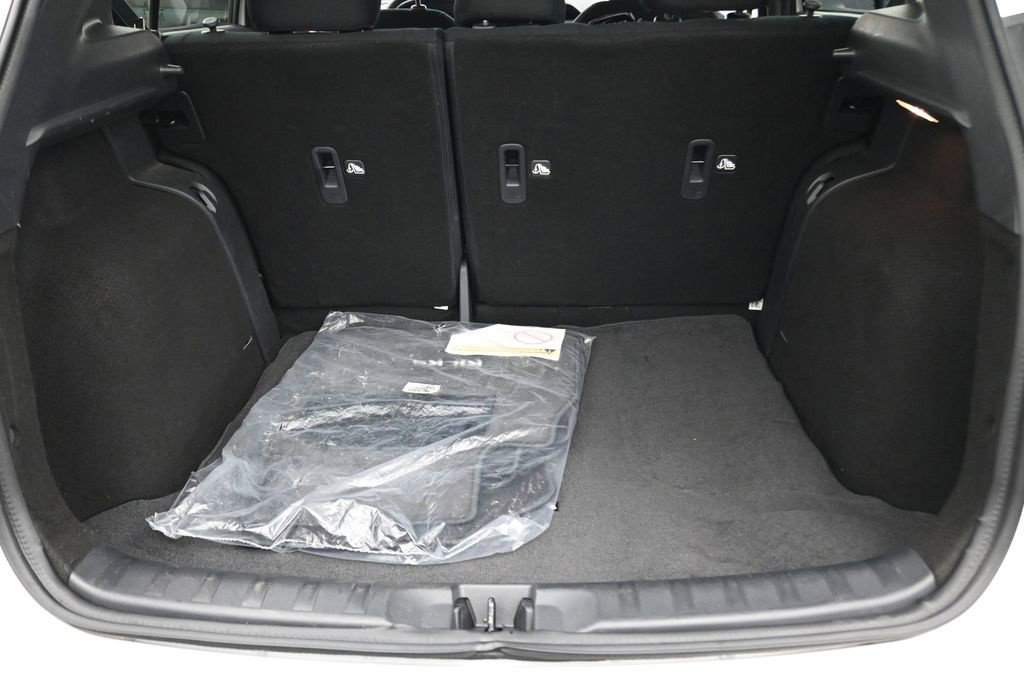 Certified 2024 Nissan Kicks SR FWD image 21