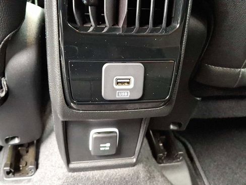 Certified 2024 Jeep Compass Latitude image 11