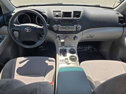 Used 2011 Toyota Highlander 2WD w/ Tow Pkg image 20