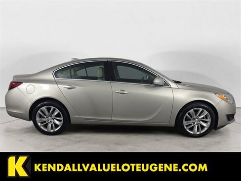 Used 2016 Buick Regal image 6