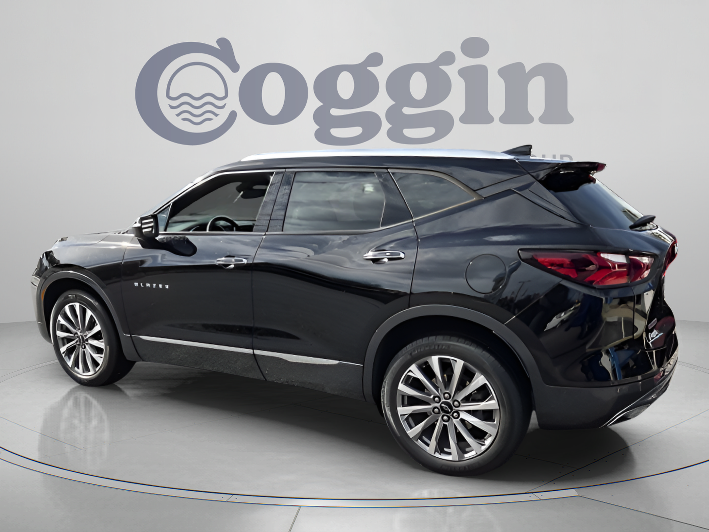 Certified 2022 Chevrolet Blazer Premier w/ Enhanced Convenience Package FWD image 3