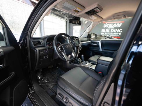 Used 2024 Toyota 4Runner SR5 Premium image 8