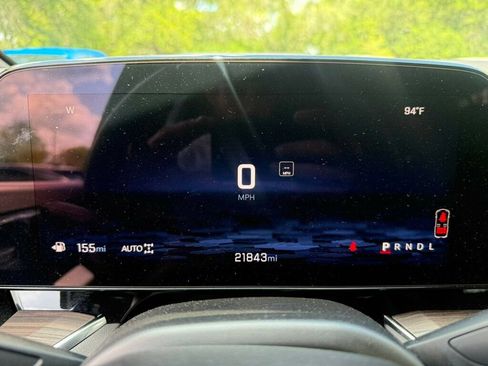 Used 2025 Chevrolet Tahoe LT AWD/4WD image 4