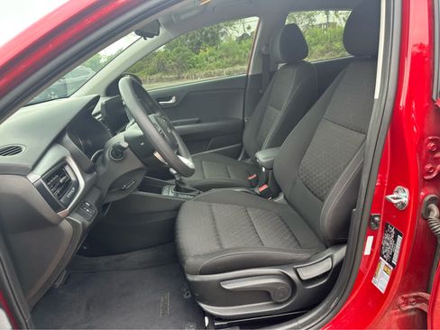 Used 2022 Kia Rio S w/ Technology Package FWD image 9