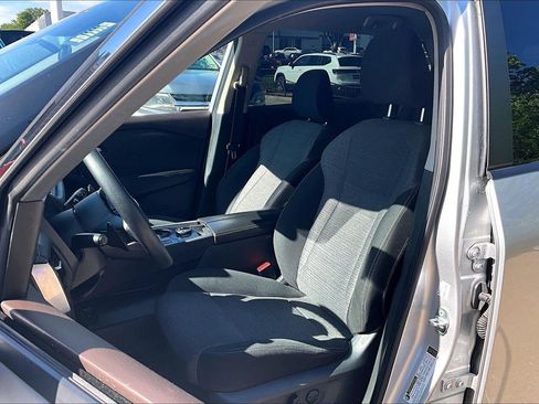 Used 2022 Nissan Rogue SV AWD/4WD image 7