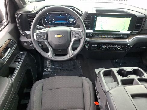 Used 2025 Chevrolet Silverado 1500 LT w/ Z71 Off-Road Package image 12