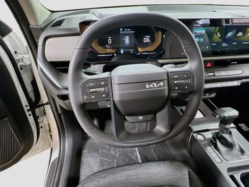 New 2027 Kia Seltos S FWD image 11