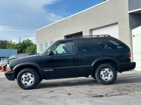 Used 2002 Chevrolet Blazer LS image 2