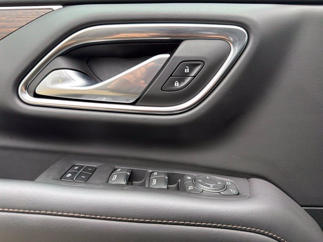 Used 2024 Chevrolet Tahoe High Country AWD/4WD image 15