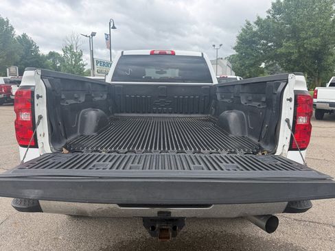 Used 2018 Chevrolet Silverado 2500 LT w/ LT Fleet Convenience Package AWD/4WD image 8