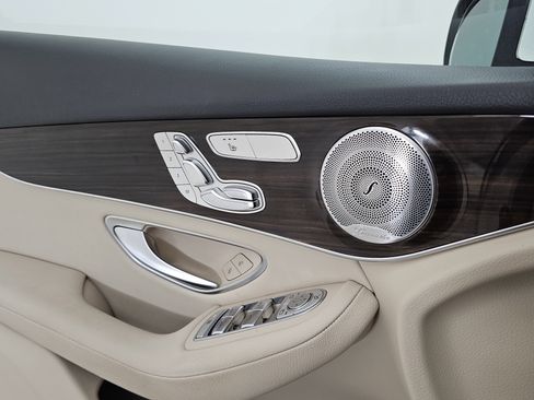 Used 2018 Mercedes-Benz GLC 300 4MATIC image 13