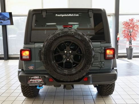 Used 2024 Jeep Wrangler Unlimited AWD/4WD image 15