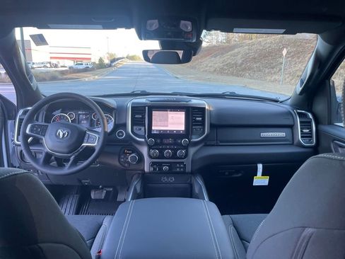 New 2026 RAM 1500 4x4 Crew Cab image 22