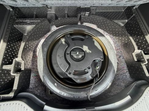 Used 2014 Buick Encore FWD image 31