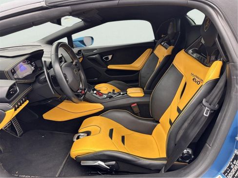 Used 2020 Lamborghini Huracan EVO RWD image 20