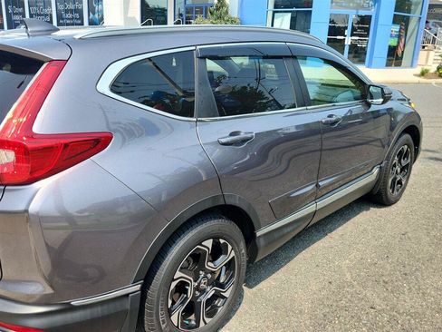 Used 2018 Honda CR-V Touring image 3