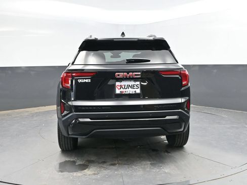 Used 2026 GMC Terrain Elevation w/ Elevation Premium Package AWD/4WD image 8