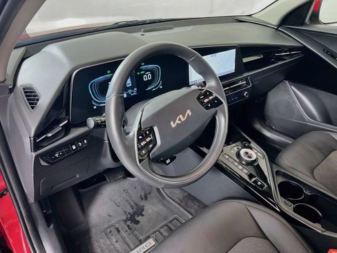 Certified 2024 Kia Niro EX w/ EX Cold Weather Package FWD image 7