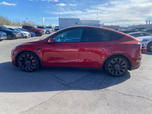 Used 2023 Tesla Model Y Performance image 10
