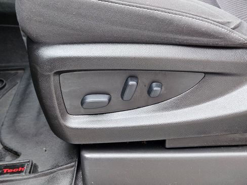 Used 2018 Chevrolet Silverado 1500 LT w/ All Star Edition AWD/4WD image 19
