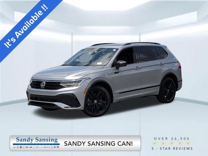 Used 2022 Volkswagen Tiguan SE R-Line