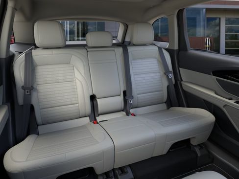 New 2026 Lincoln Nautilus Reserve AWD/4WD image 11