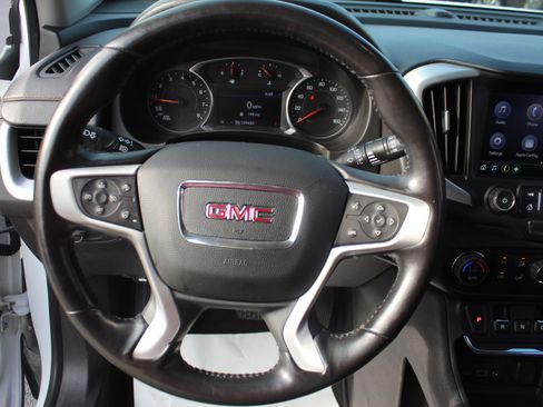 Used 2021 GMC Terrain SLT image 16