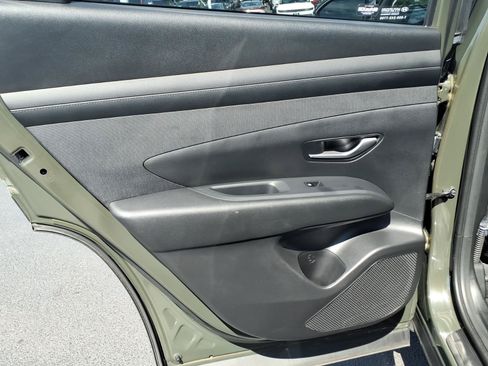 Certified 2025 Hyundai Tucson SEL AWD/4WD image 18