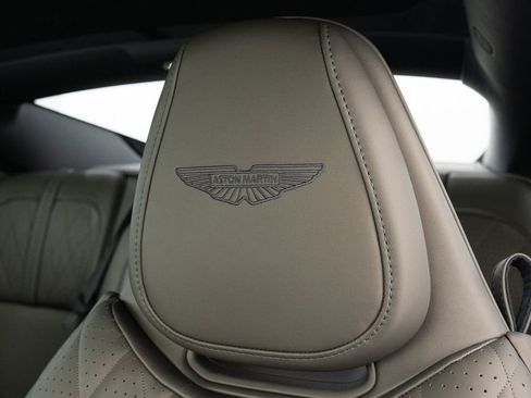Used 2026 Aston Martin DB12 Coupe RWD image 17