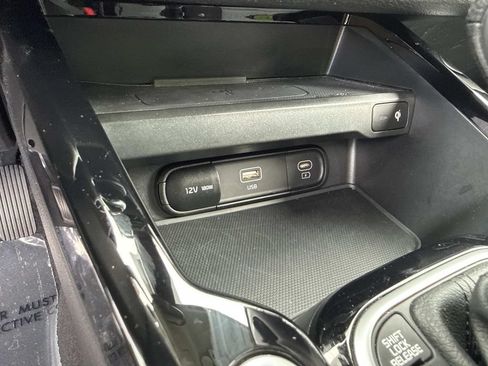 Used 2023 Kia Soul S FWD image 31