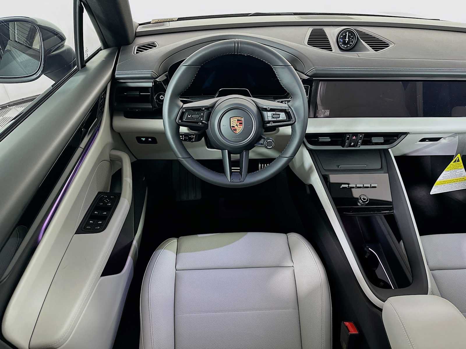 Used 2026 Porsche Macan Electric RWD image 25