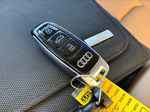 Used 2019 Audi Q8 Premium Plus image 14