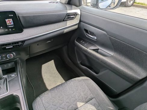 Certified 2025 Nissan Kicks SV w/ Charging Package AWD/4WD image 18