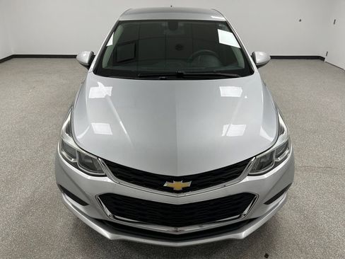 Used 2018 Chevrolet Cruze LS FWD image 3