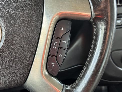 Used 2018 Chevrolet Express 2500 w/ Driver Convenience Package image 30