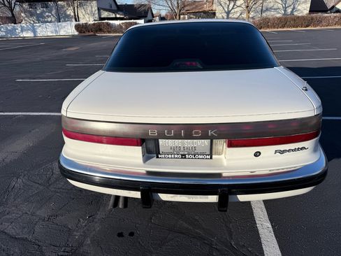 Used 1990 Buick Reatta Coupe image 4