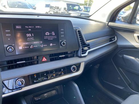 Used 2024 Kia Sportage LX image 25