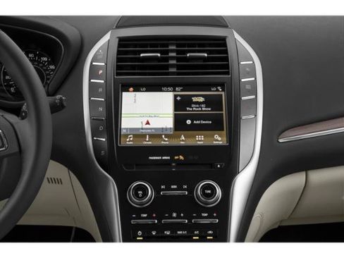 Used 2019 Lincoln MKC Premiere FWD image 10