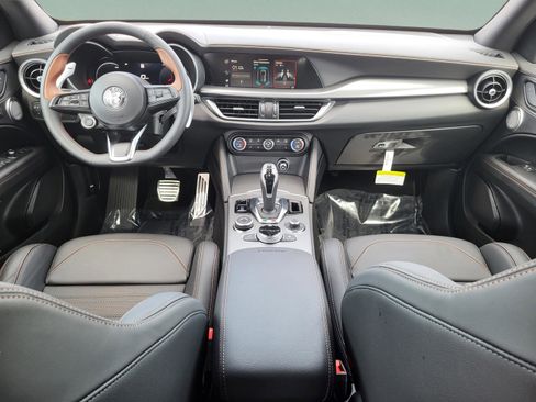 New 2025 Alfa Romeo Stelvio Sprint image 37